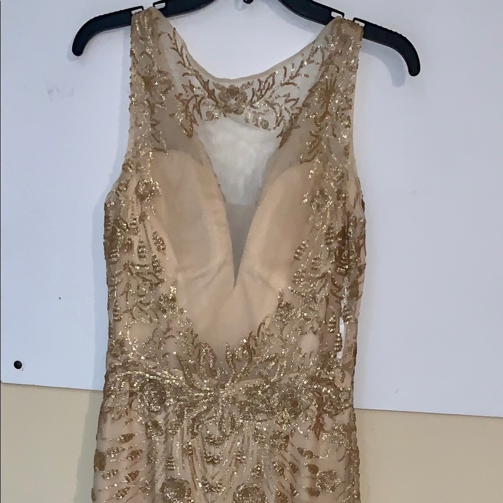 GORGEOUS GOLDEN DRESS!!!!